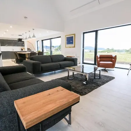 Black Barn Skye - Contemporary 3 Bed / 4 Bath Home Broadford  Exterior foto
