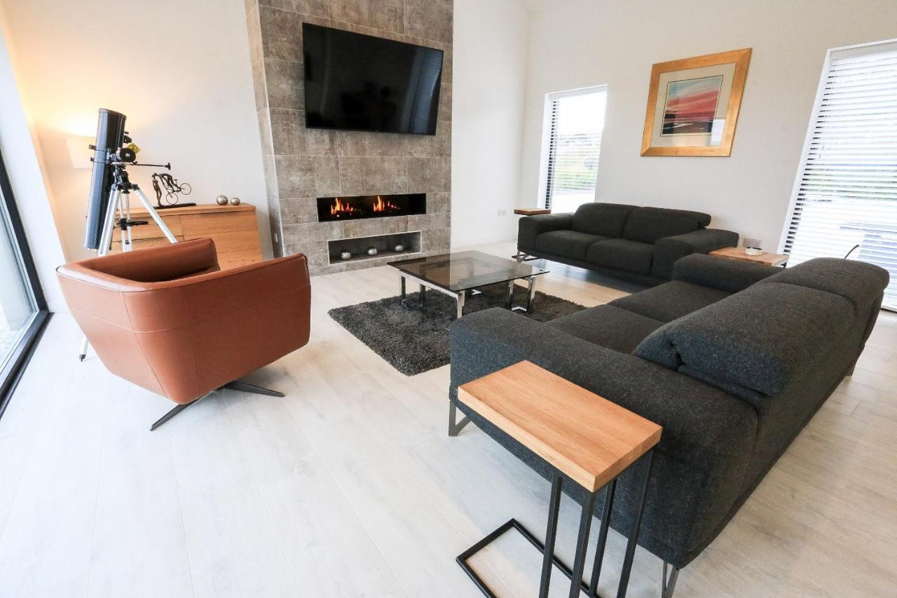 Black Barn Skye - Contemporary 3 Bed / 4 Bath Holiday home Broadford (Isle of Skye)