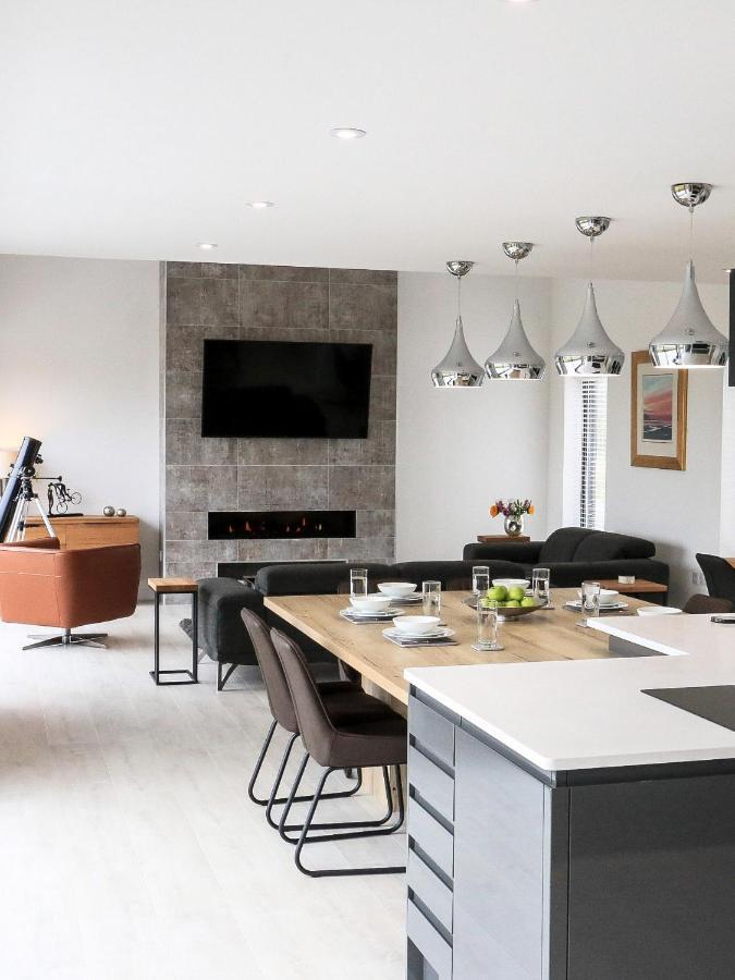 Black Barn Skye - Contemporary 3 Bed / 4 Bath *