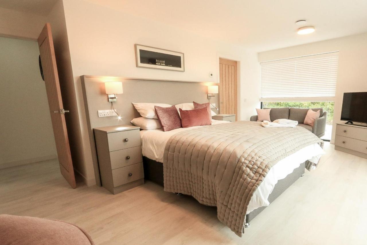 Black Barn Skye - Contemporary 3 Bed / 4 Bath Broadford (Isle of Skye)